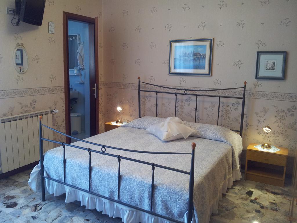 Meuble Al Ponte Hotel Grado Bilik gambar