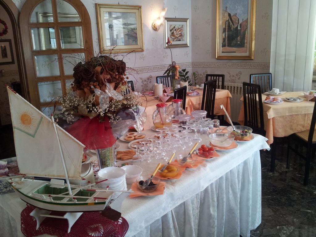 Meuble Al Ponte Hotel Grado Luaran gambar